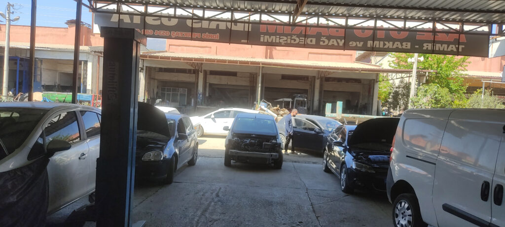 araba tamiri bakım onarım servisi